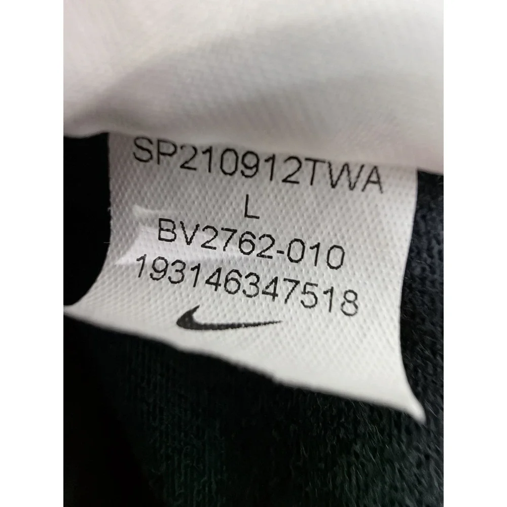 Nike sportswear club